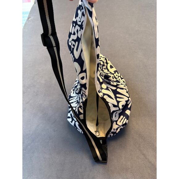 Fun Keen Pet Carrier Sling Style Canvas Adjustable Strap Lettering Pattern - Picture 8 of 10